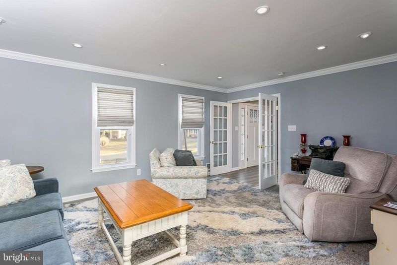 2453 Parallel Ln, Silver Spring, MD 20904