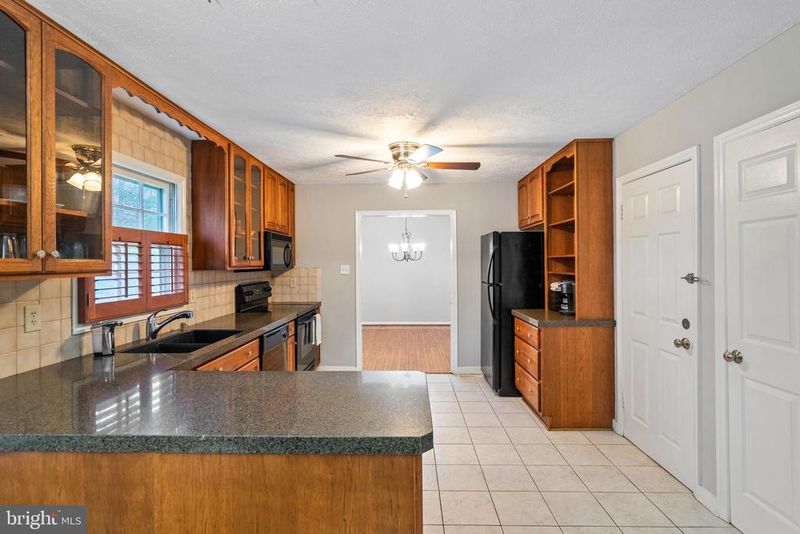 15341 Eclipse Dr, Manassas, VA 20112
