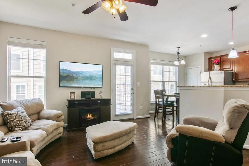 24650 Caribou Sq, Aldie, VA 20105