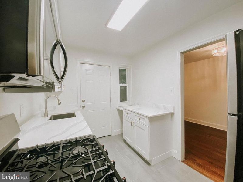 44 E Rosemont Ave, Alexandria, VA 22301