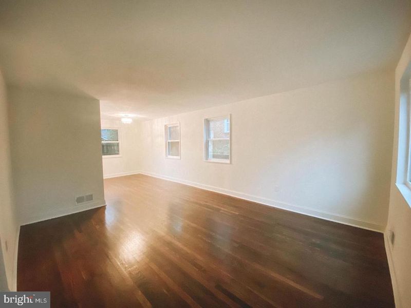 44 E Rosemont Ave, Alexandria, VA 22301