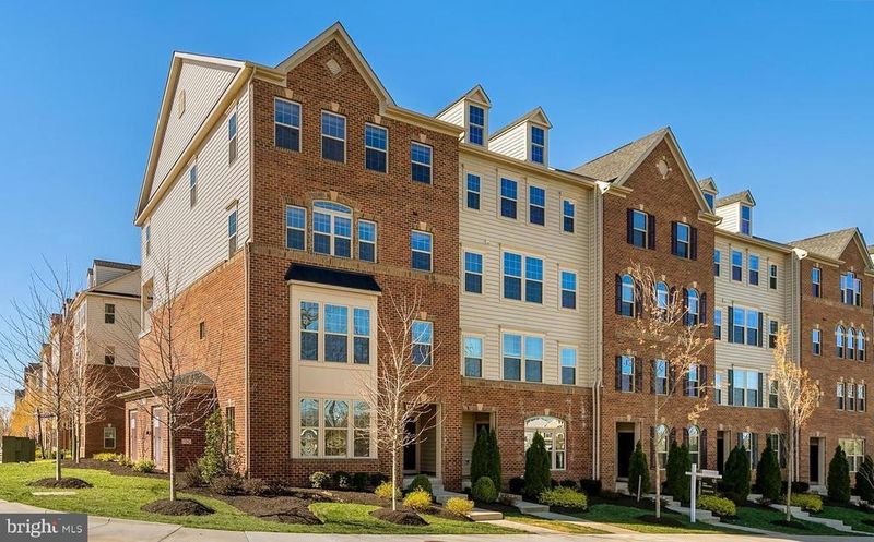 42101 Piebald Sq, Aldie, VA 20105