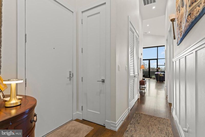 514 4th St SE #303, Washington, DC 20003