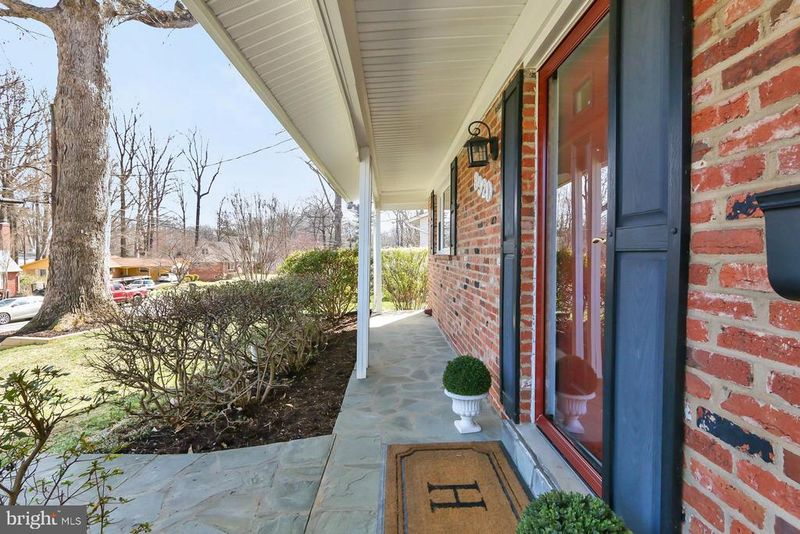 8920 Victoria Rd, Springfield, VA 22151