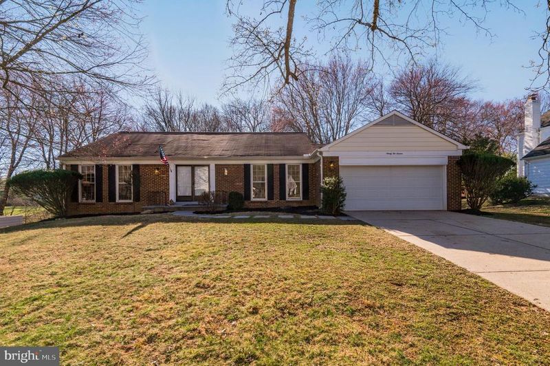 9216 Orchard Brook Dr, Potomac, MD 20854