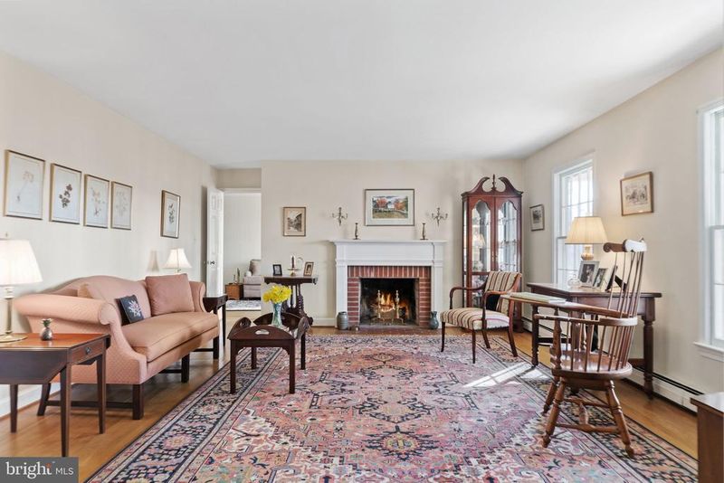 17125 Batchellors Forest Rd, Olney, MD 20832