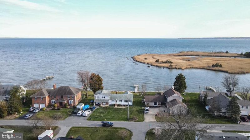 807 Bay View Dr, Deale, MD 20751