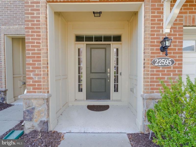 22595 Windsor Locks Sq, Ashburn, VA 20148