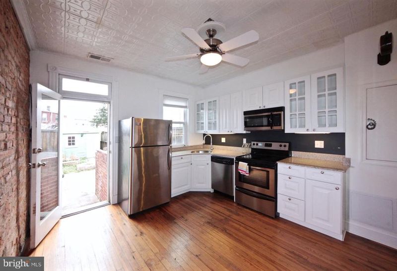 817 L St NE, Washington, DC 20002