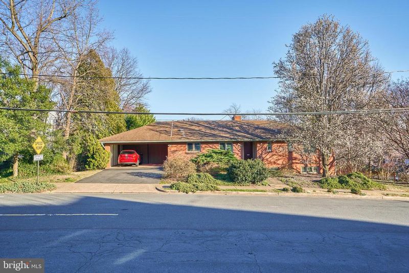 2509 Quincy St, Arlington, VA 22207