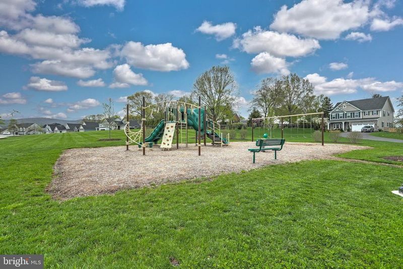1807 Colt Ln, Frederick, MD 21702