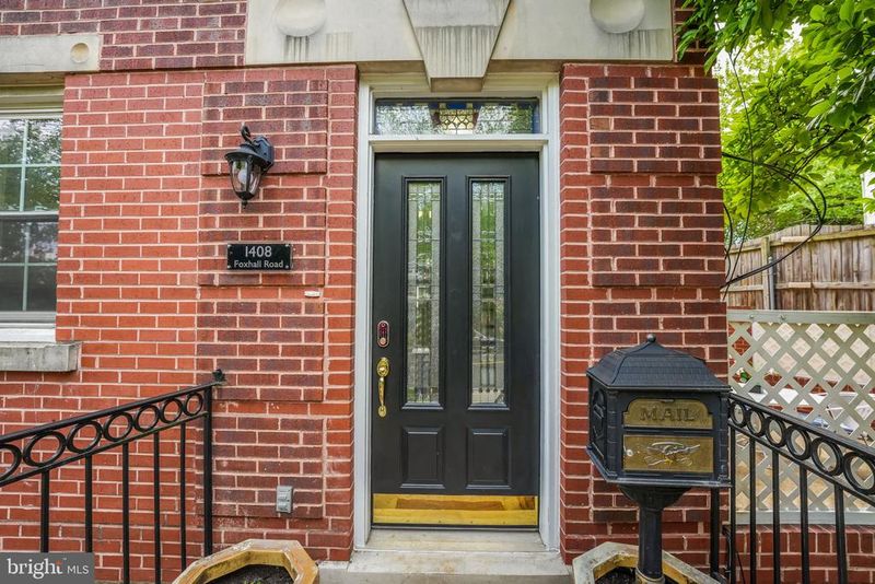 1408 Foxhall Rd NW, Washington, DC 20007