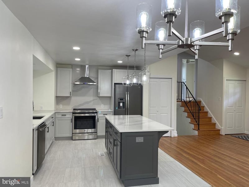 9913 Pomona Dr, Bethesda, MD 20817