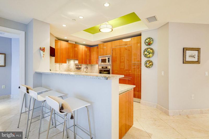1881 N Nash St #201, Arlington, VA 22209