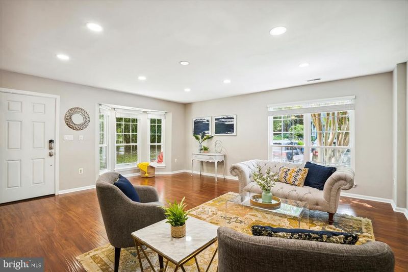 11 Leeward Ct, Annapolis, MD 21403