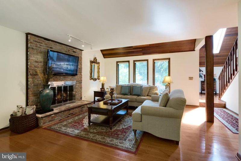 1185 Great Oak Ct, Crownsville, MD 21032