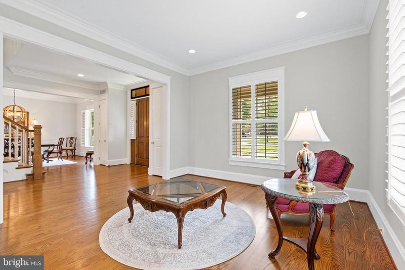 2436 Ridge Road Dr, Alexandria, VA 22302