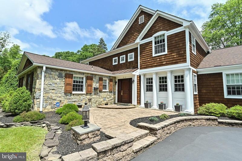 5116 Remington Dr, Alexandria, VA 22309