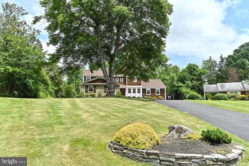 5116 Remington Dr, Alexandria, VA 22309