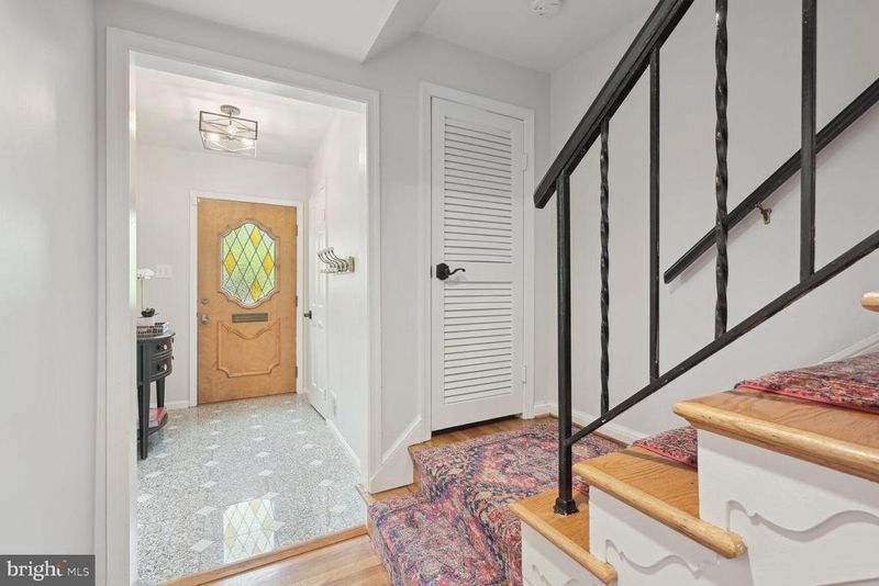 6714 Melrose Dr, Mclean, VA 22101