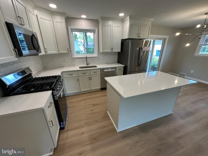 7504 Gresham St, Springfield, VA 22151