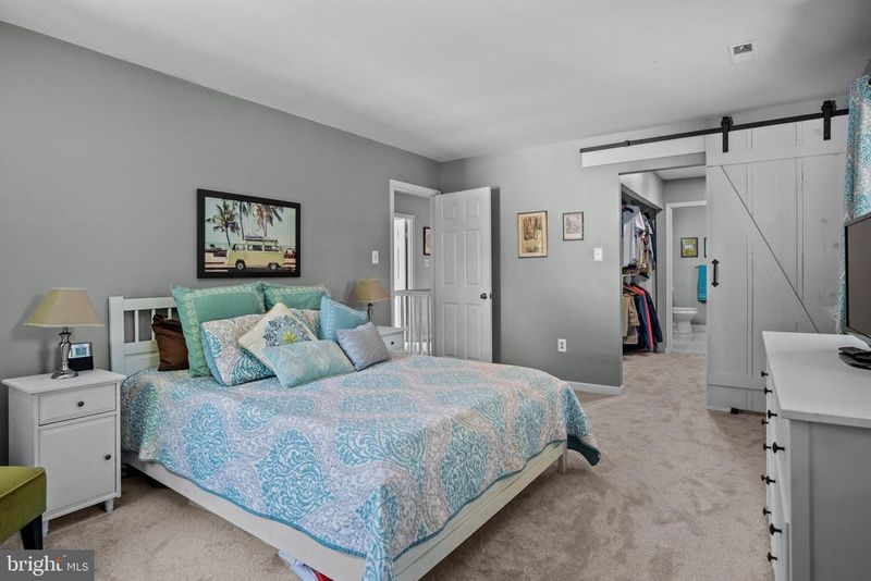 10079 Marshall Pond Rd, Burke, VA 22015