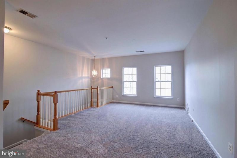 20261 Owings Ter, Ashburn, VA 20147