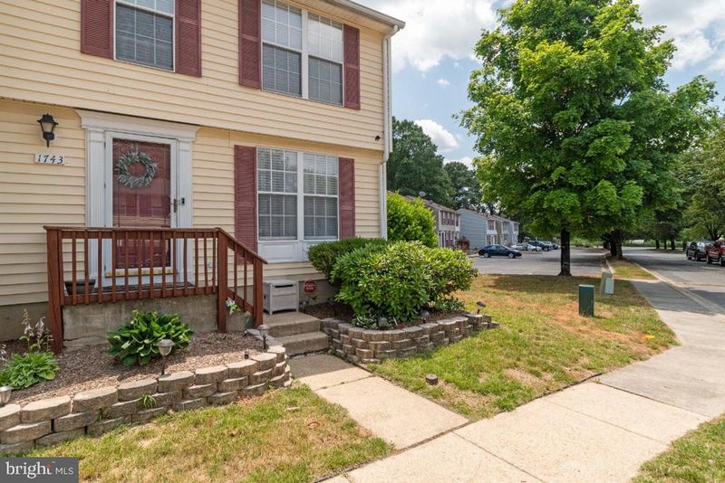 1743 Jacobs Meadow Dr, Severn, MD 21144