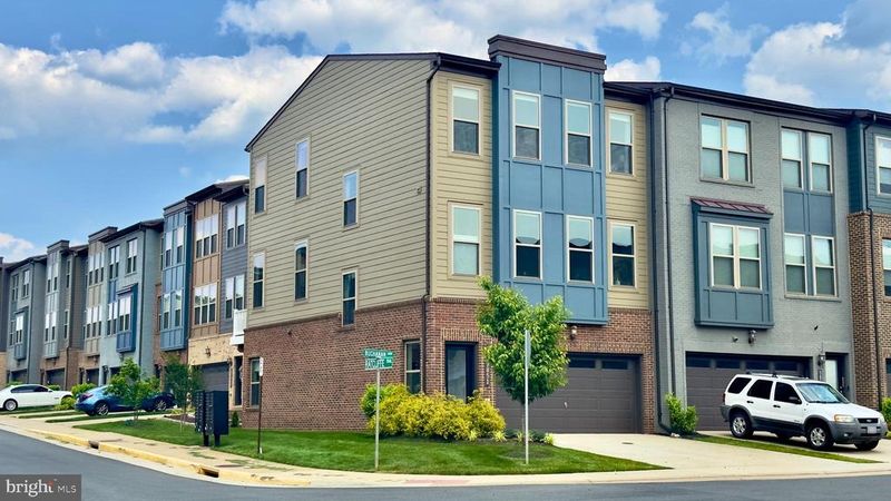9851 Buchanan Loop, Manassas, VA 20110