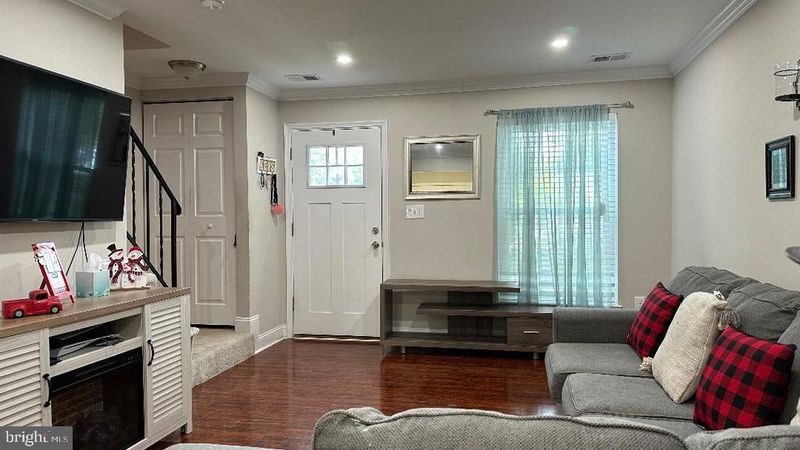 559 Lancaster Pl, Frederick, MD 21703