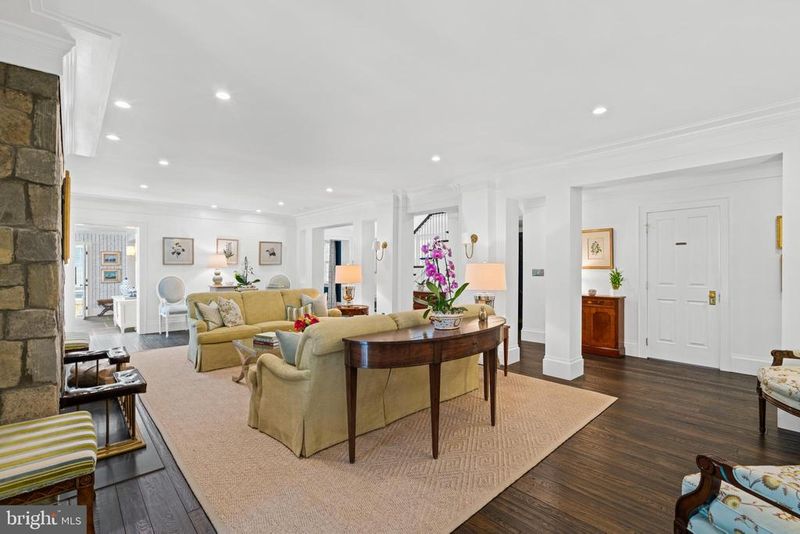 2601 Foxhall Rd NW, Washington, DC 20007