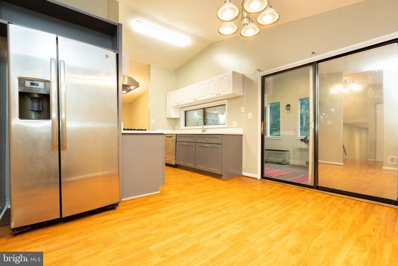 4 Brighton Ct, Gaithersburg, MD 20877
