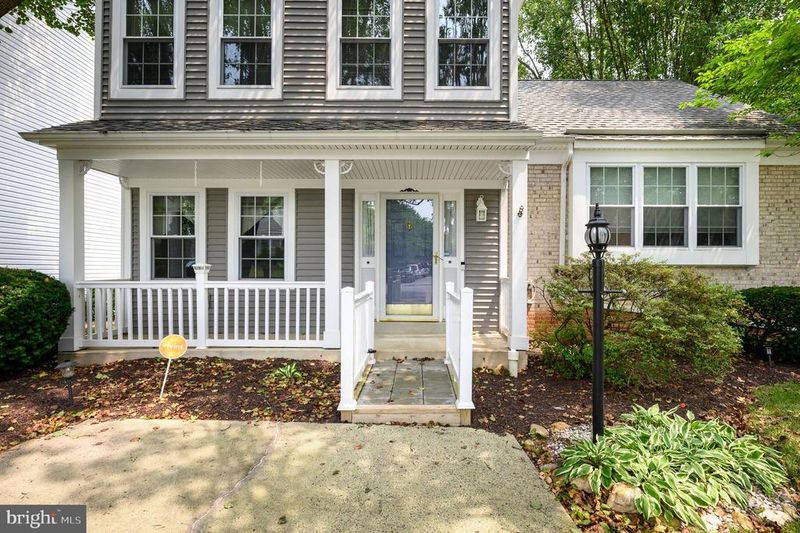 67 Mcpherson Cir, Sterling, VA 20165