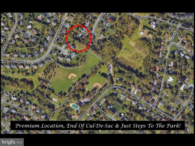 8388 Buckeye Ct, Frederick, MD 21702