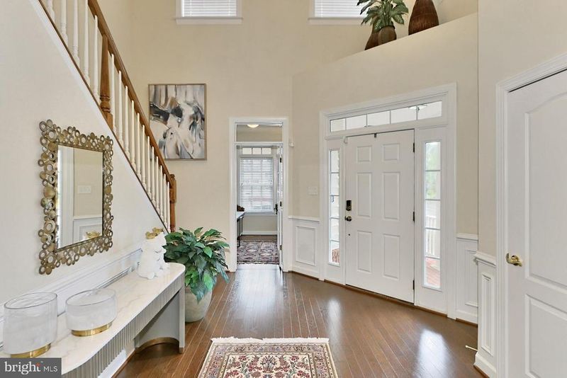 11713 Robert E Lee Dr, Bristow, VA 20136