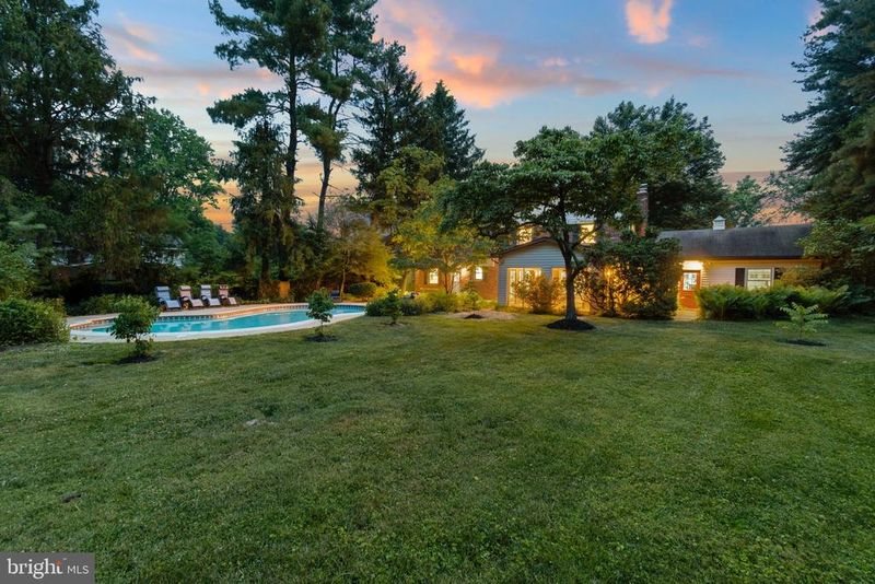 321 Westlawn Dr, Ashton, MD 20861