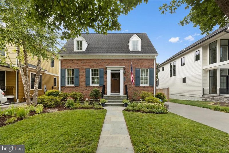 624 20th St S, Arlington, VA 22202