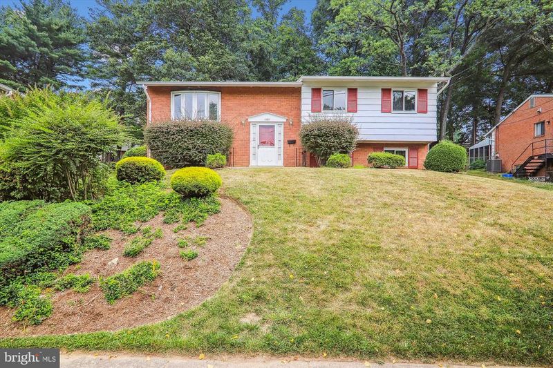 11611 Fulham St, Silver Spring, MD 20902