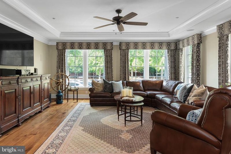 75 Charles St, Annapolis, MD 21401
