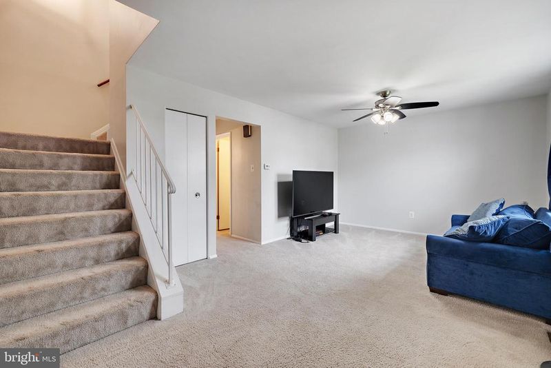835 Turf Valley Dr, Pasadena, MD 21122