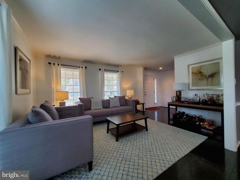 3619 Beech Down Dr, Chantilly, VA 20151