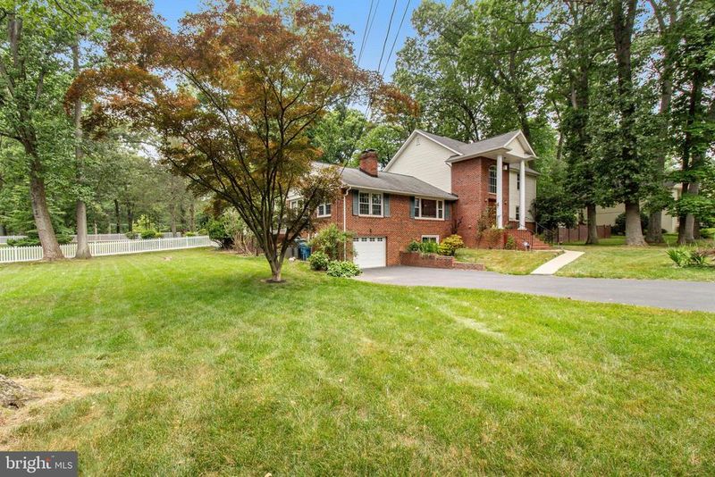 3530 Laurel Leaf Ln, Fairfax, VA 22031