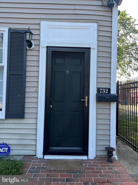 730-732 11th SE, Washington, DC 20003
