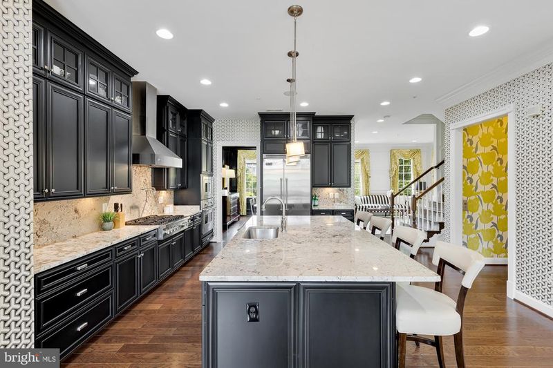 1407 Ridgeview Way NW, Washington, DC 20007