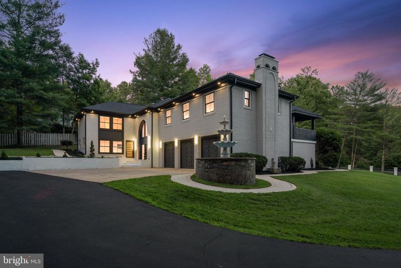 3346 Prosperity Ave, Fairfax, VA 22031