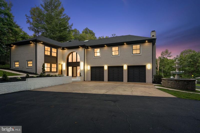 3346 Prosperity Ave, Fairfax, VA 22031