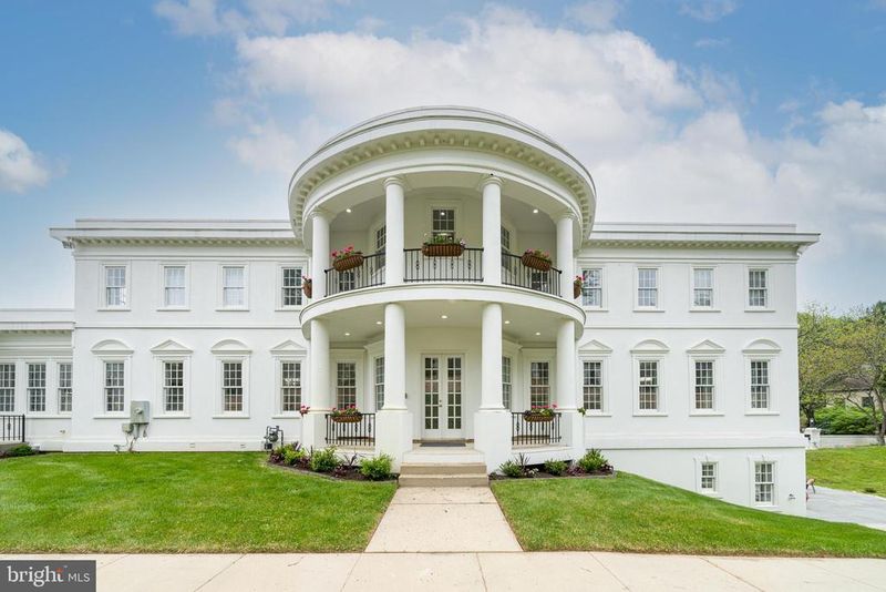 1111 Towlston Rd, Mclean, VA 22102