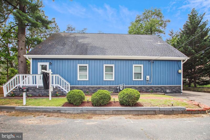 206 Catalfa Ave, Pasadena, MD 21122