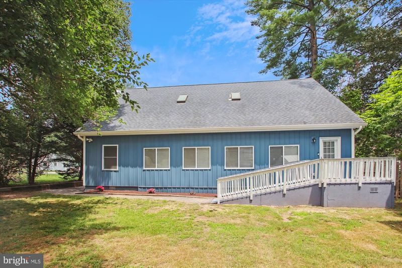 206 Catalfa Ave, Pasadena, MD 21122