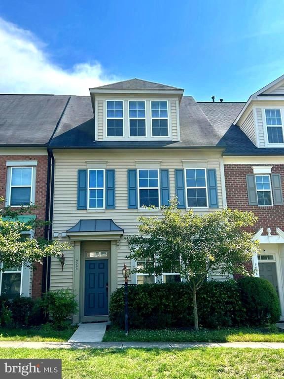 9090 Ribbon Falls Loop, Bristow, VA 20136